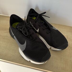 Nike women’s Air Zoom Superrep 2